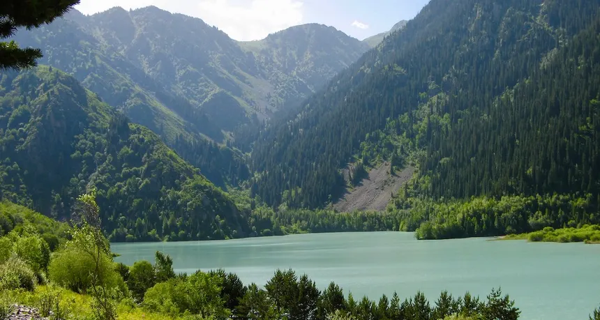 Almaty-Lake-3