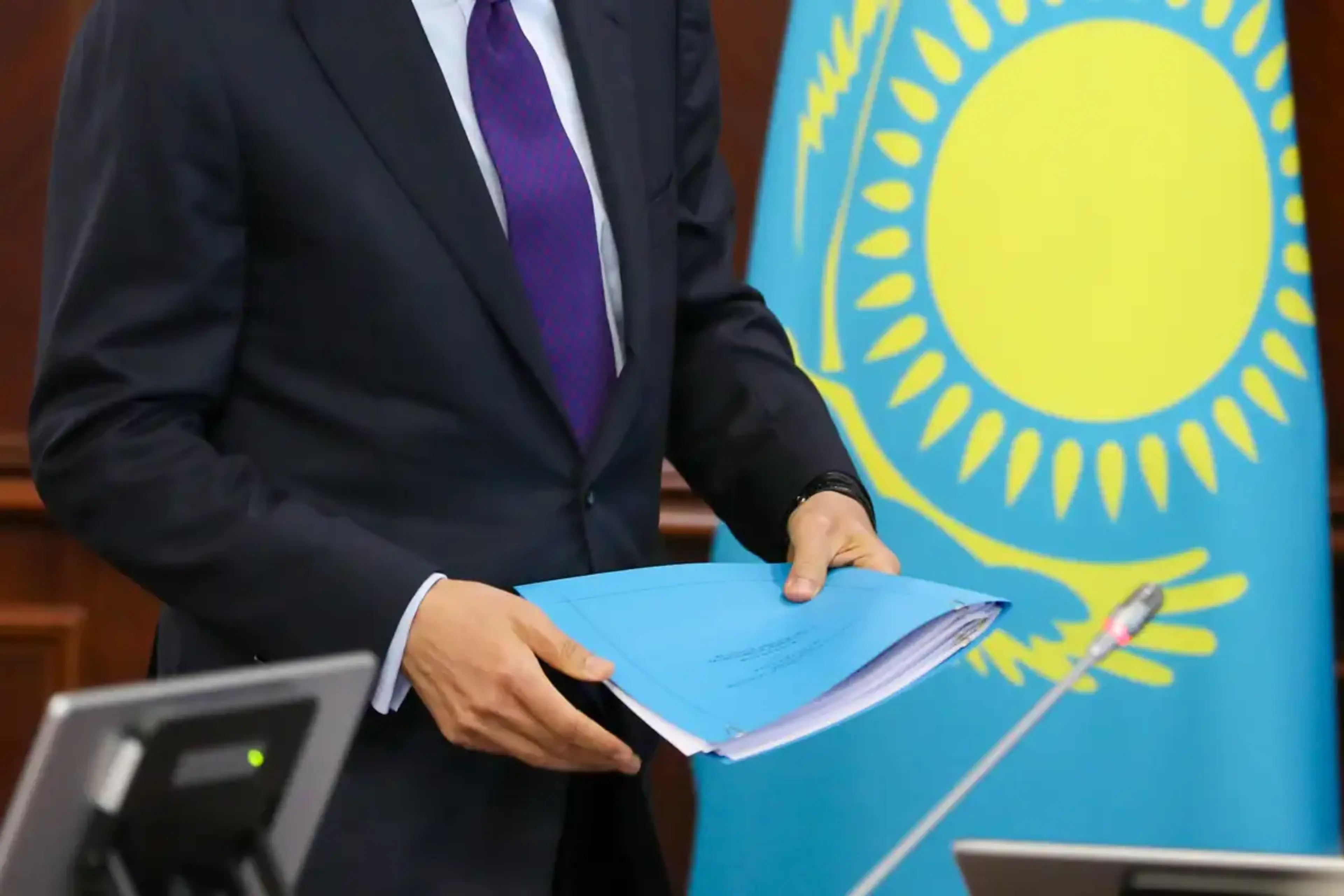 Апта ішіндегі кадрлық ауысулар: Президент Әкімшілігінен аудандарға дейін