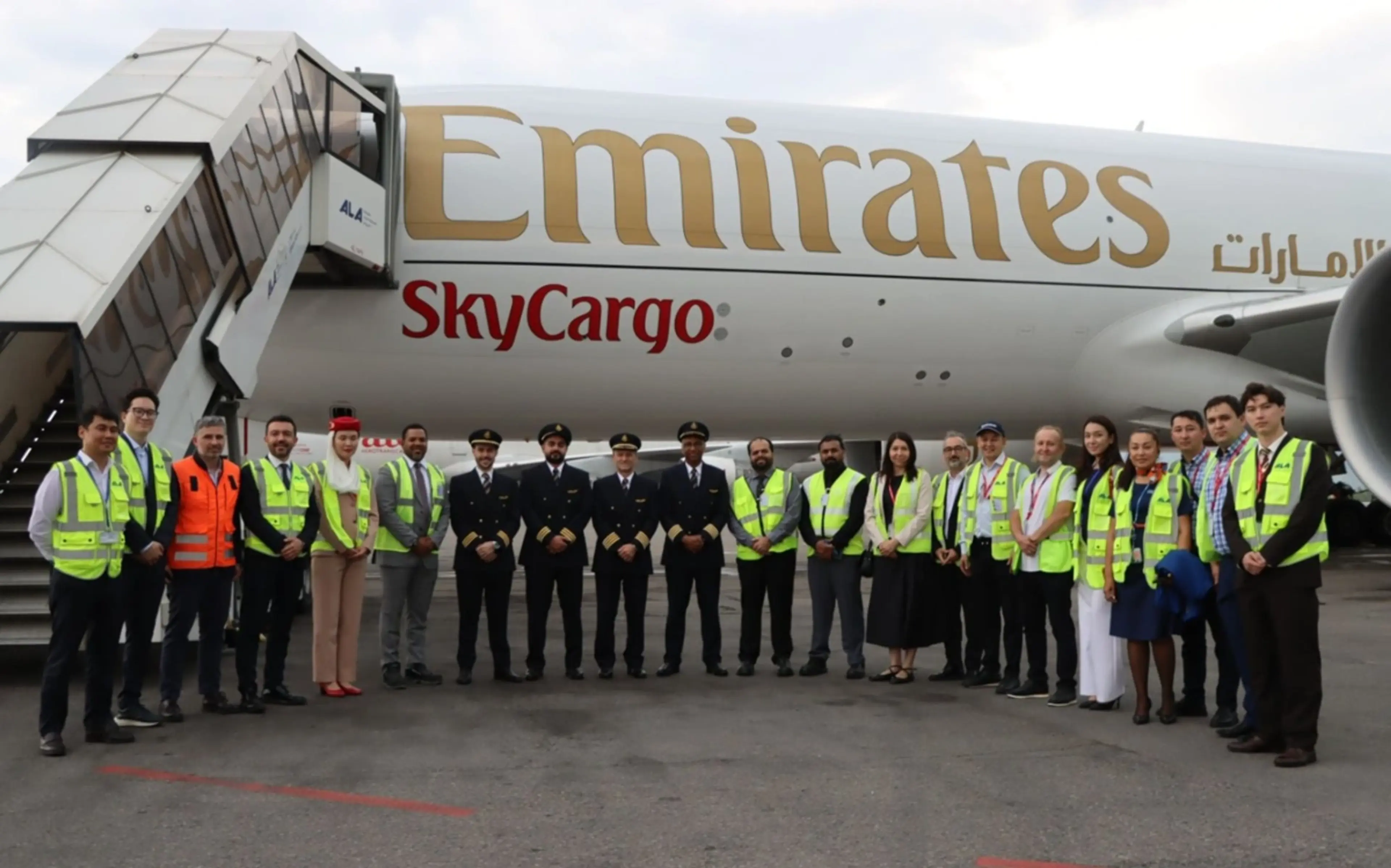 Первый грузовой рейс Emirates SkyCargo прибыл в Алматы из Дубая