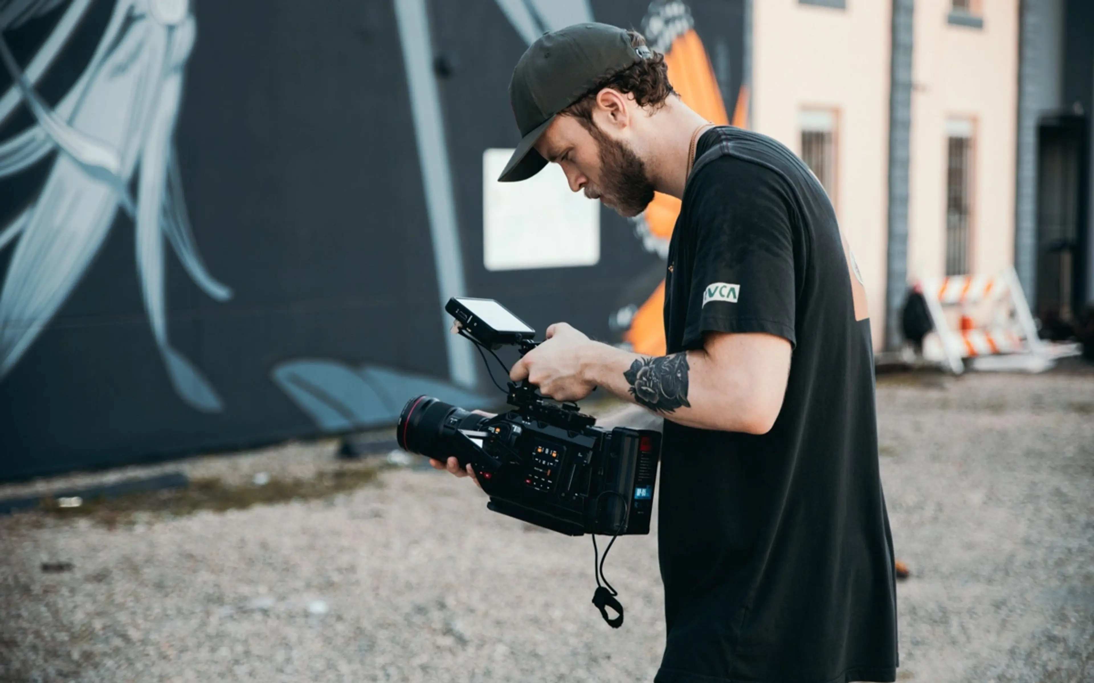 В Алматы расследуют дело о платных детских кастингах Jan Production