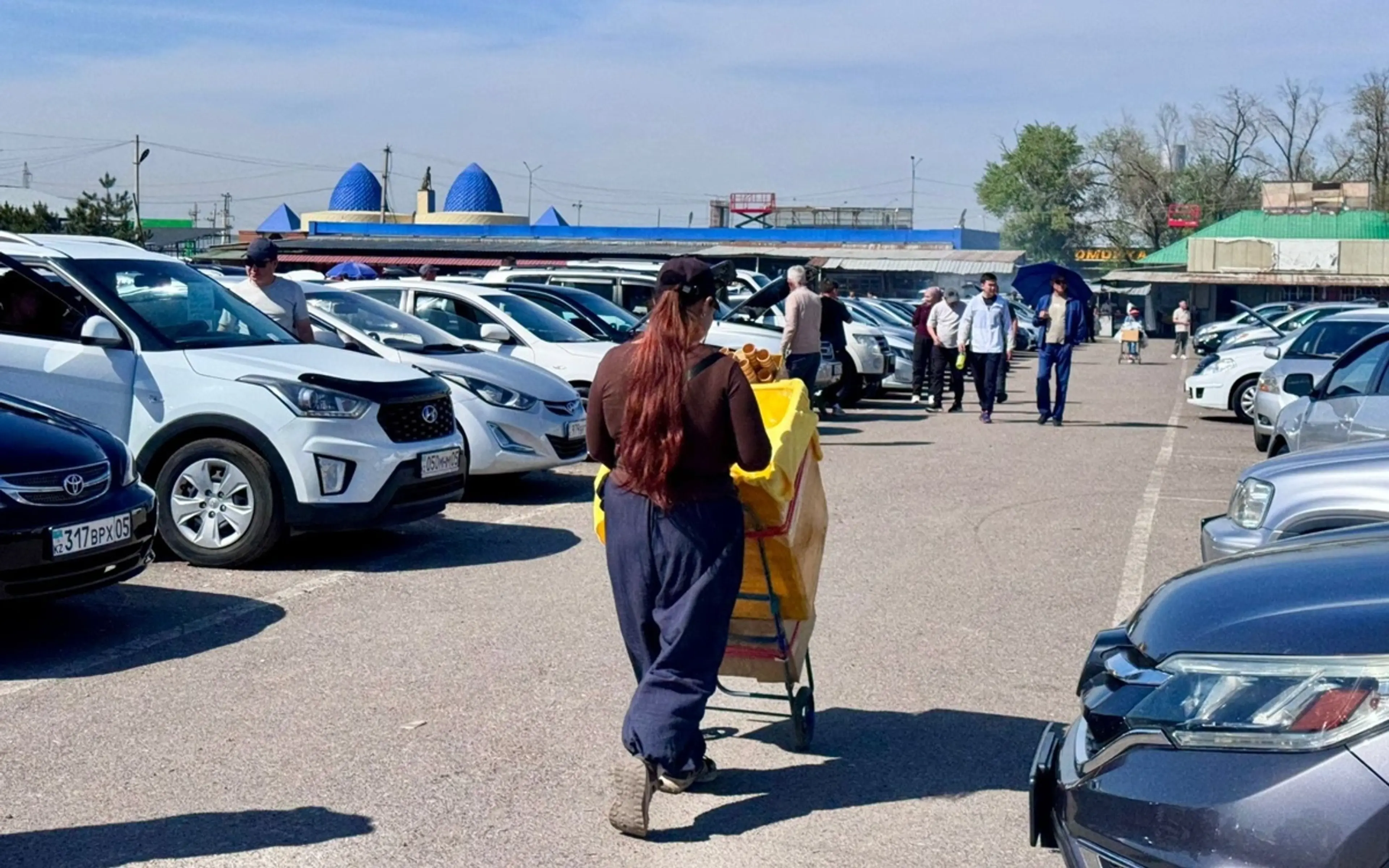 В Алматы ликвидировали 27 крупных точек стихийной торговли