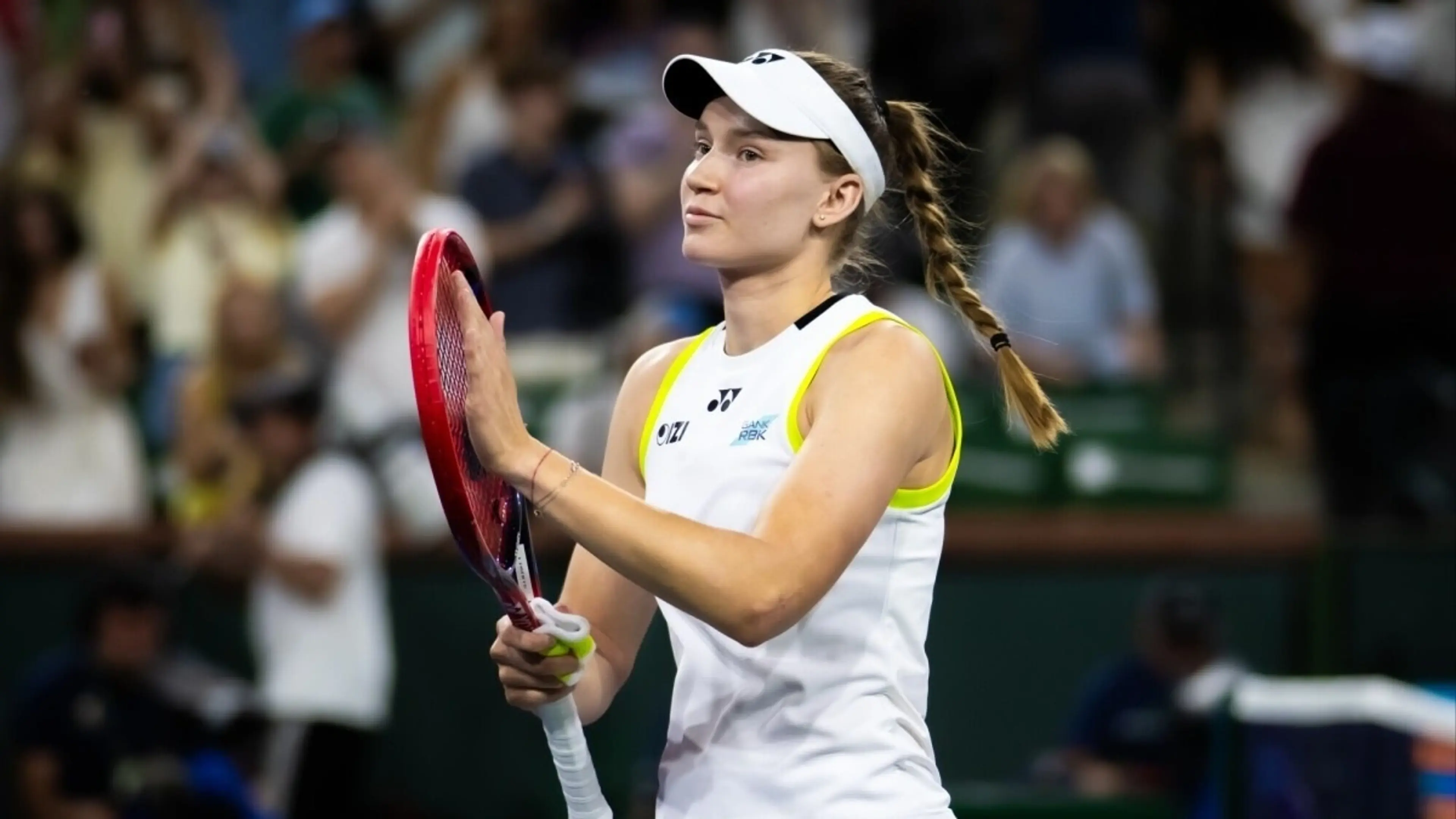 Елена Рыбакина проиграла в четвертьфинале турнира в Лондоне