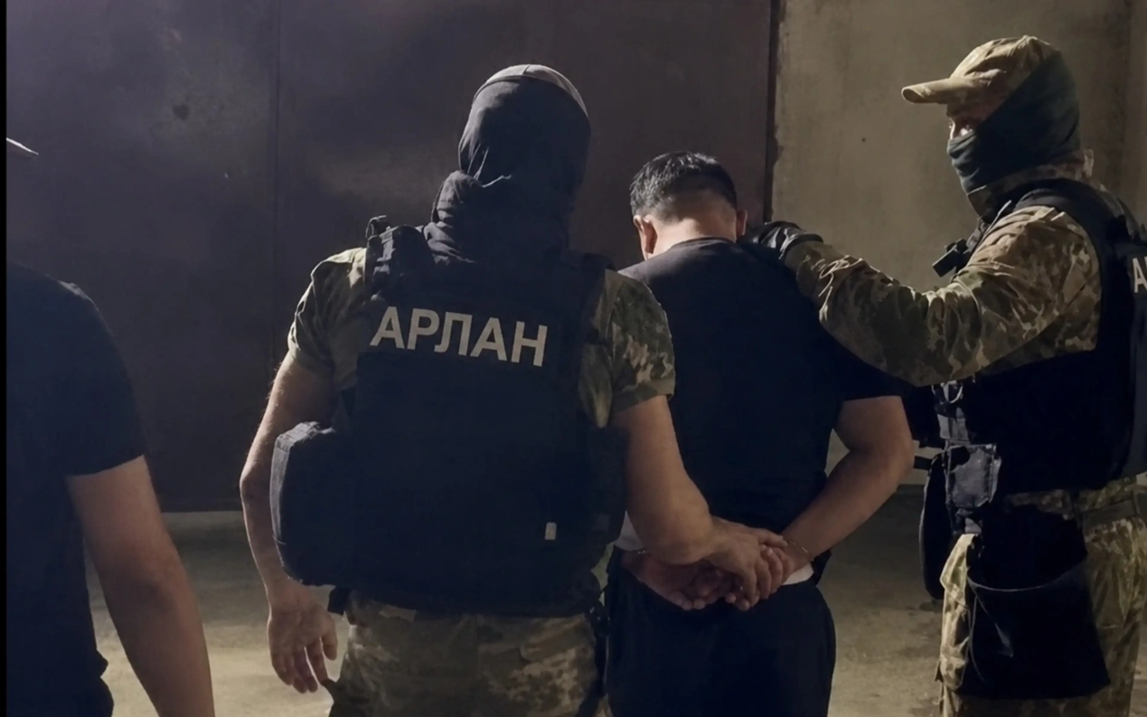 В Шымкенте задержали блогера за шантаж предпринимателей и чиновников