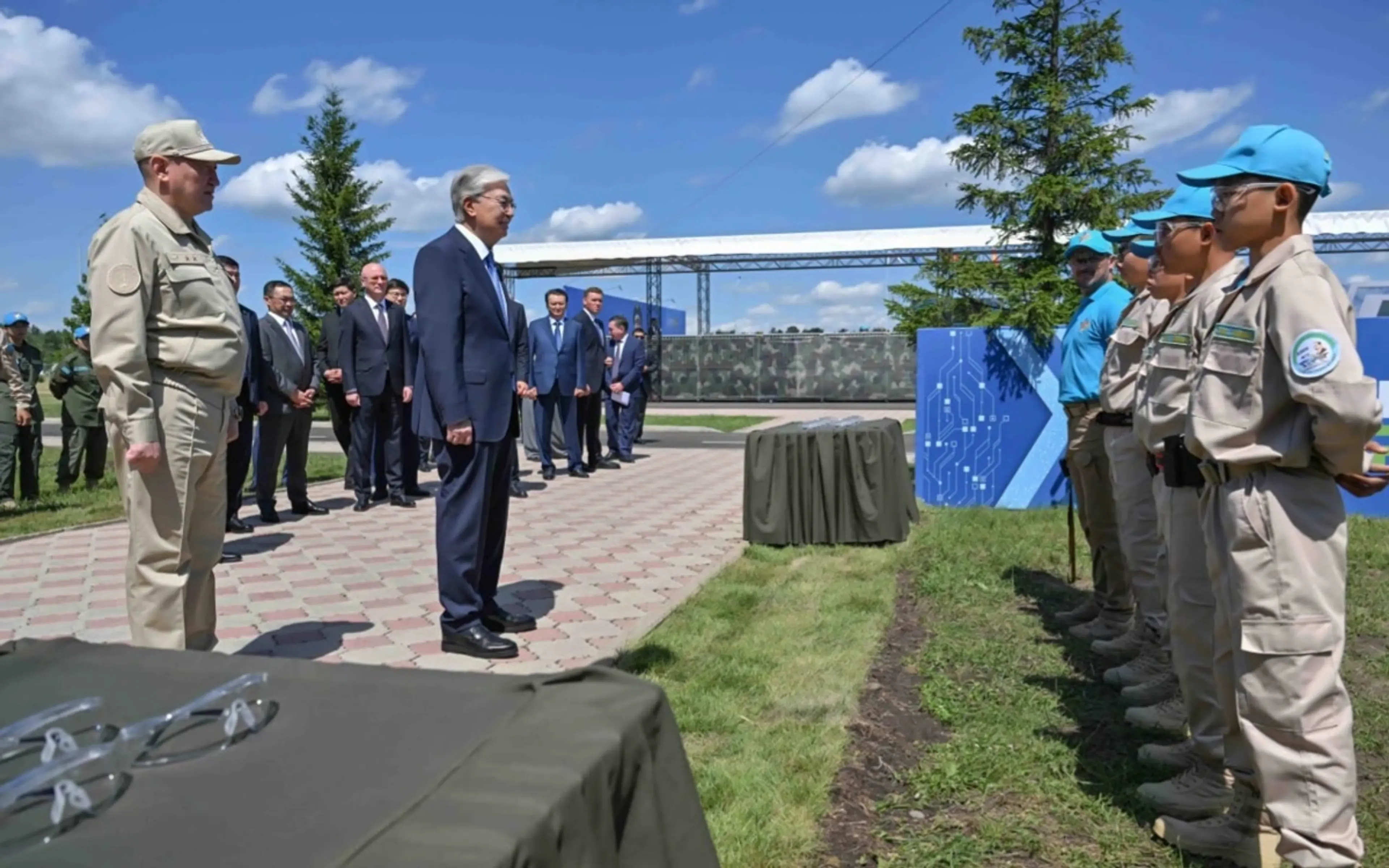 Президент посетил Военный колледж имени Шокана Уалиханова