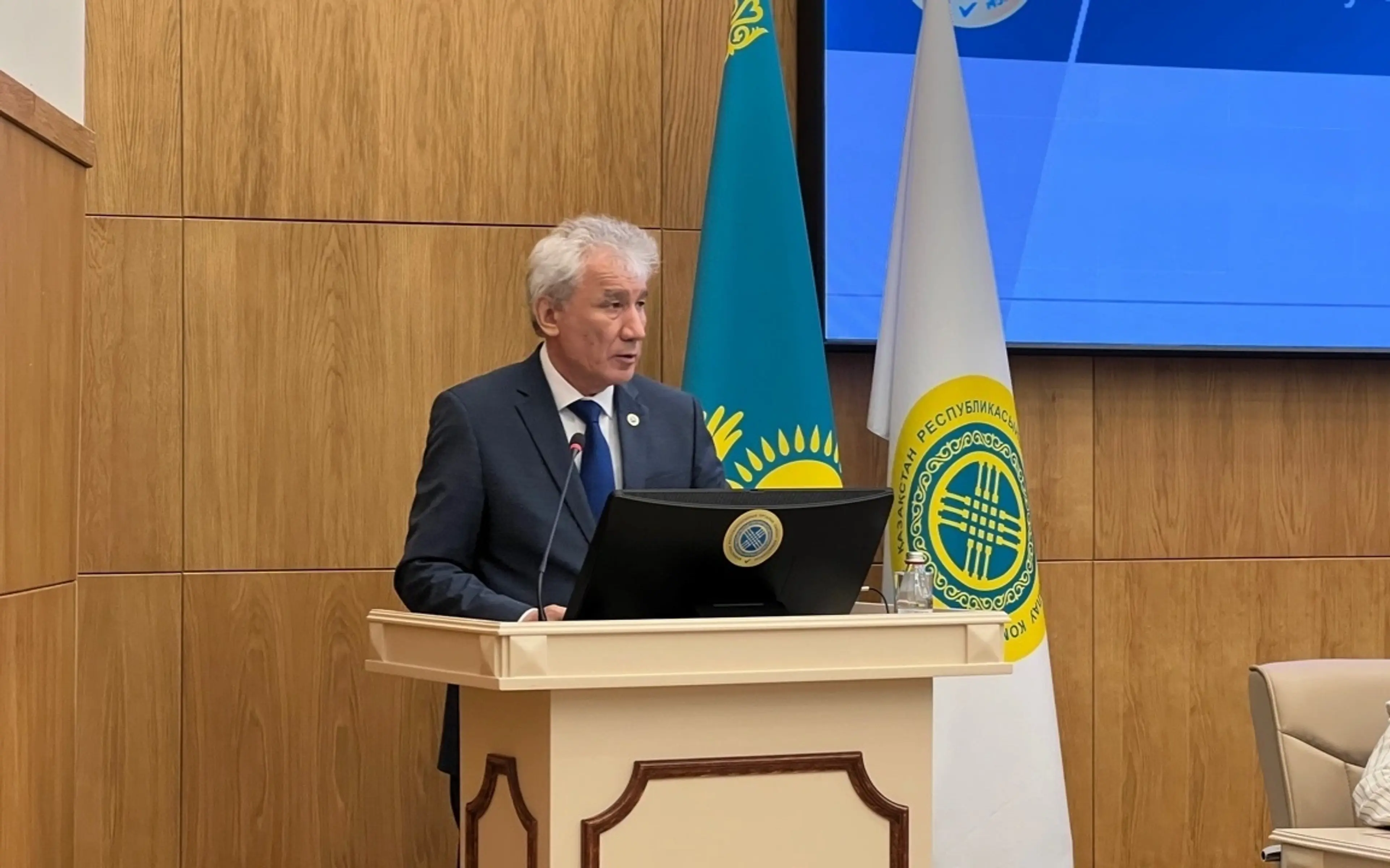 ЦИК-ке Құрылтай сайлауына жеті партияның тізімдері түсті