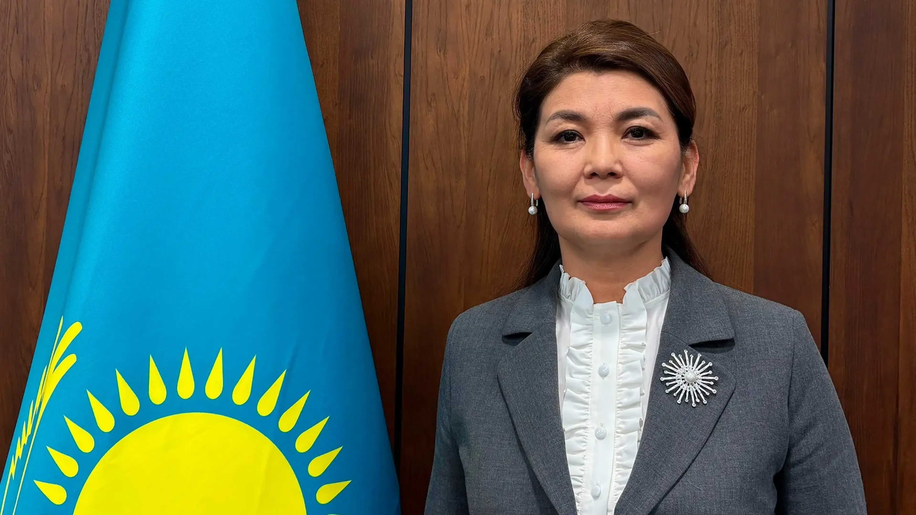 Майра Мелдебекова освобождена от должности первого вице-министра просвещения