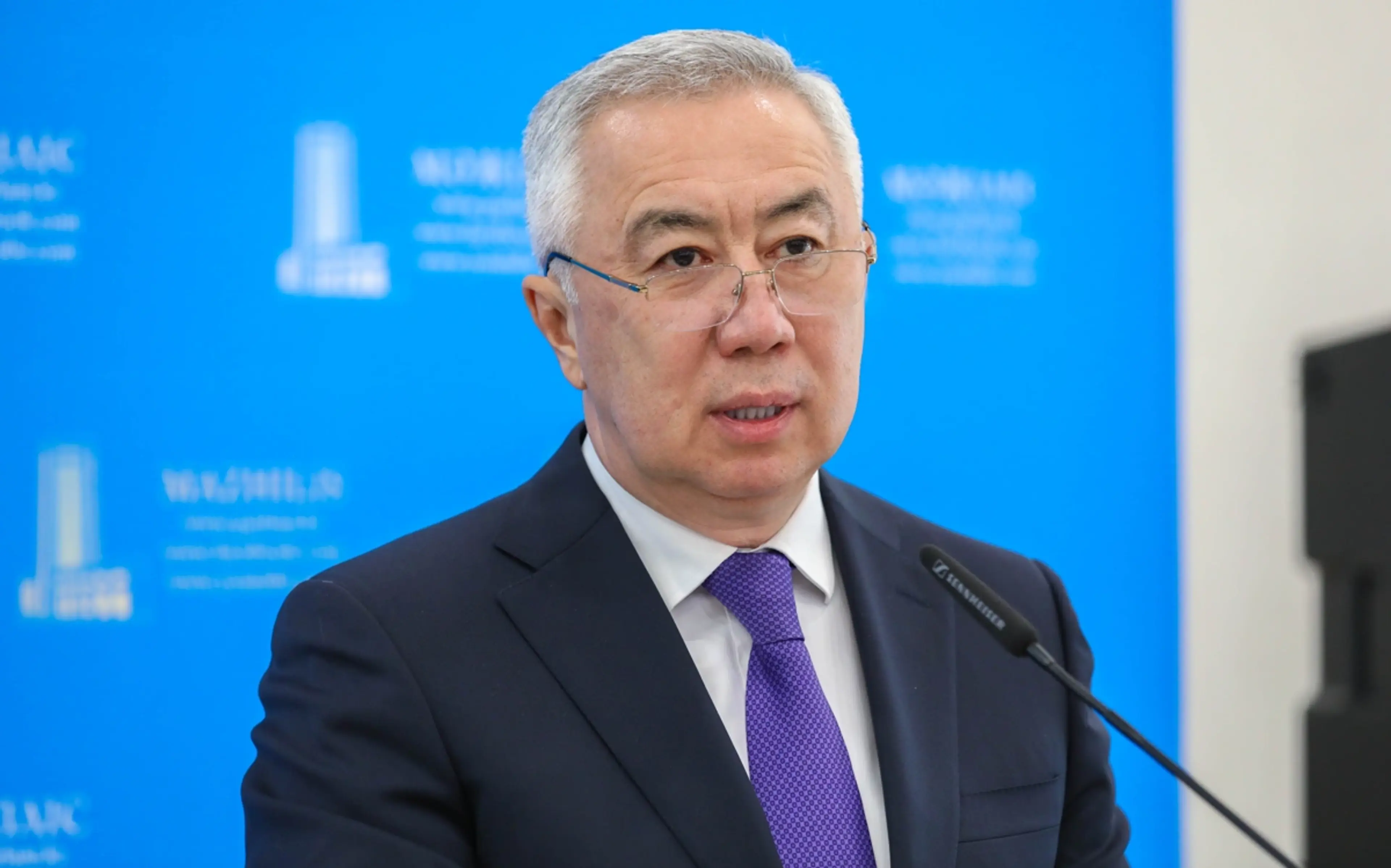 Казахстан построит терминал в порту Бендер-Аббас