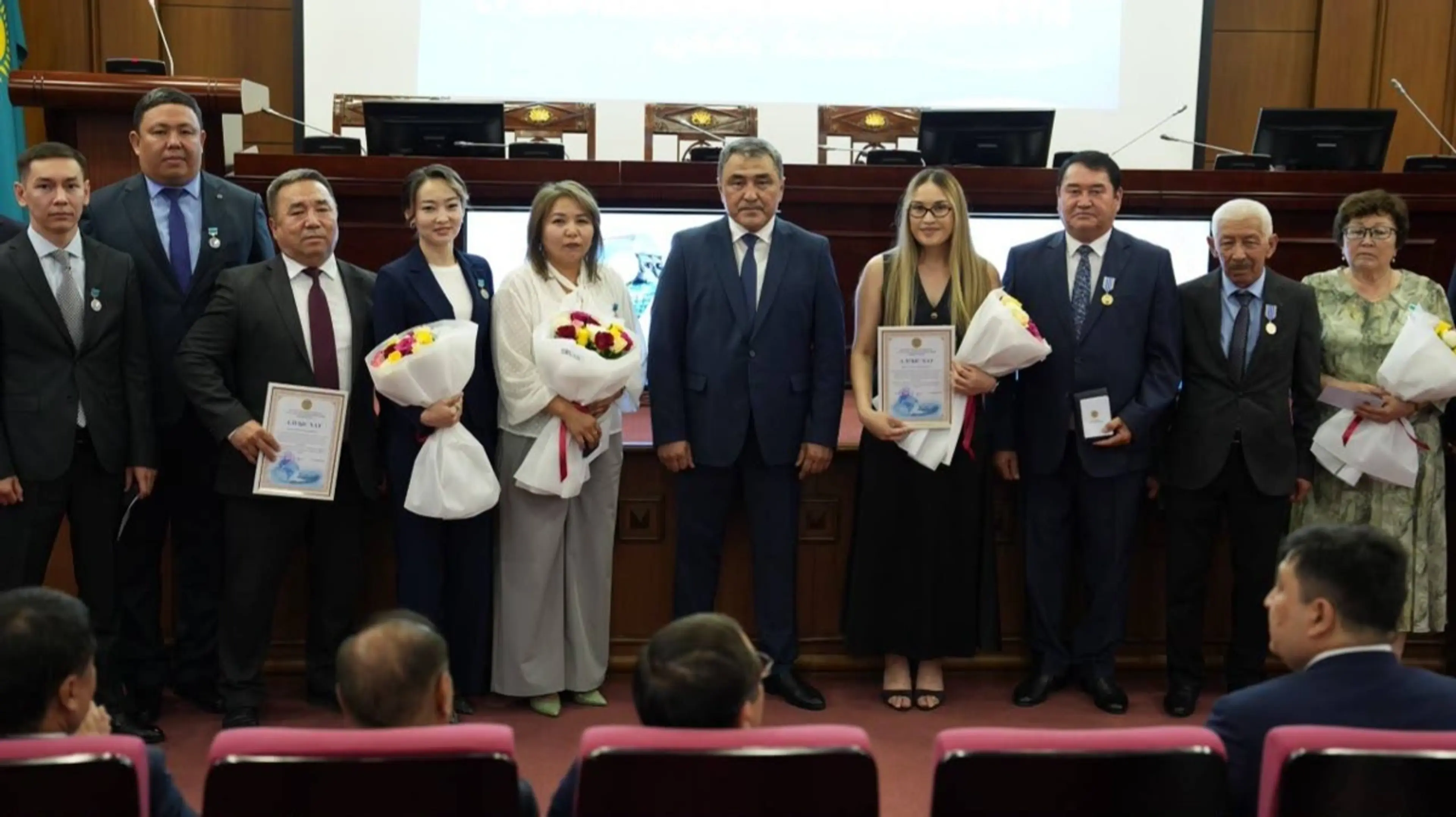 266 су шаруашылығы маманы кәсіби мерекеге орай марапатталды