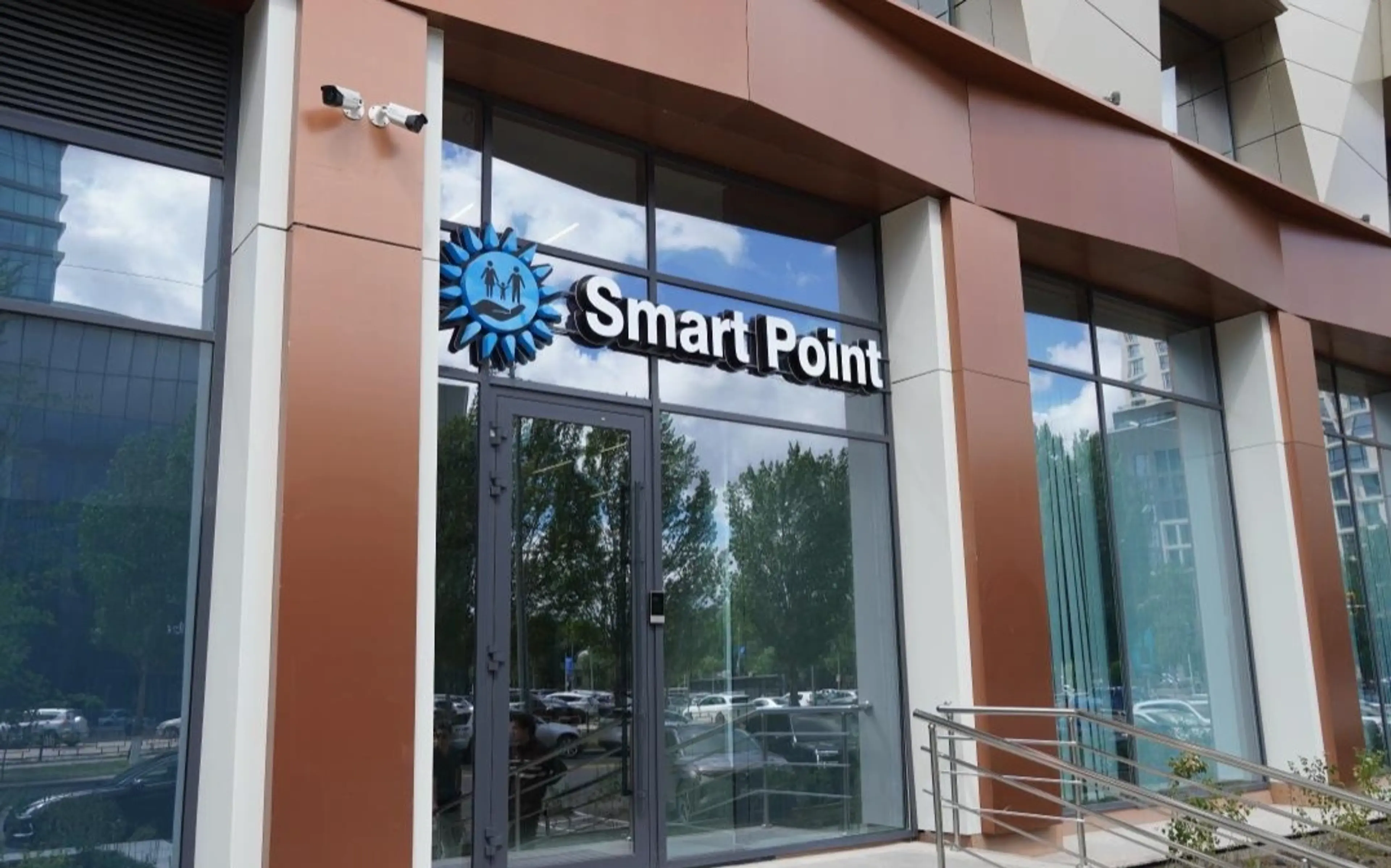 В Астане открылся цифровой офис Smart Point
