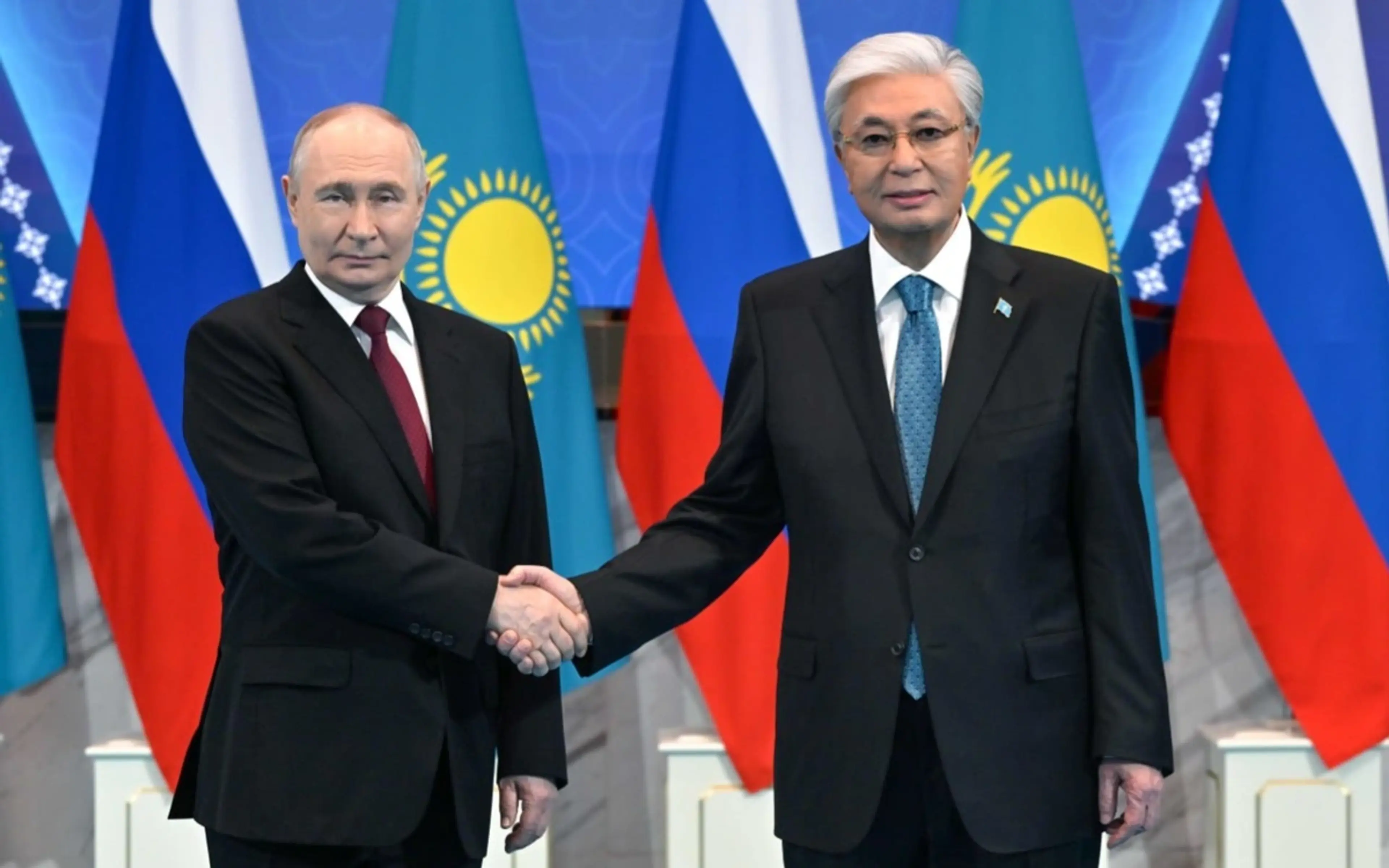Токаев и Путин обсудили подготовку к форуму межрегионального сотрудничества