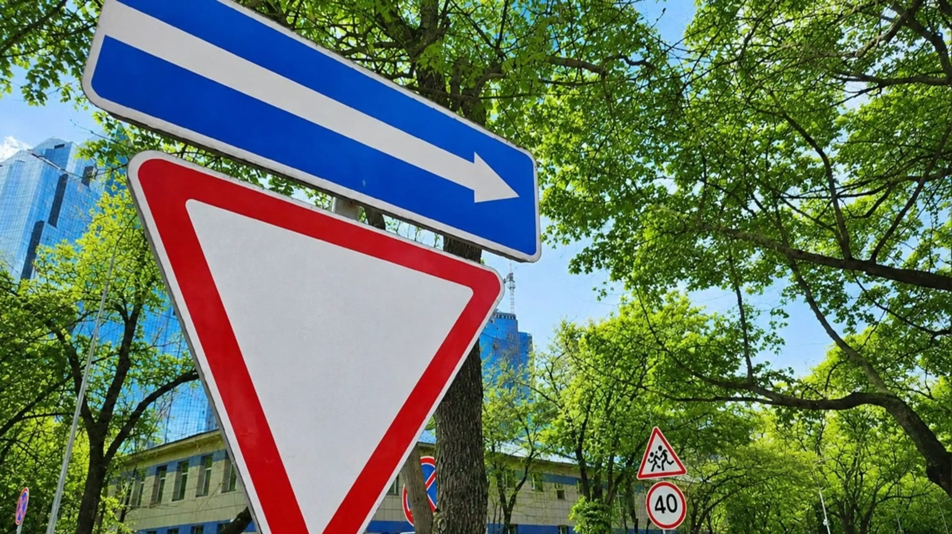 Одностороннее движение вводят на улицах Карасай батыра и Кулымбетова в Алматы