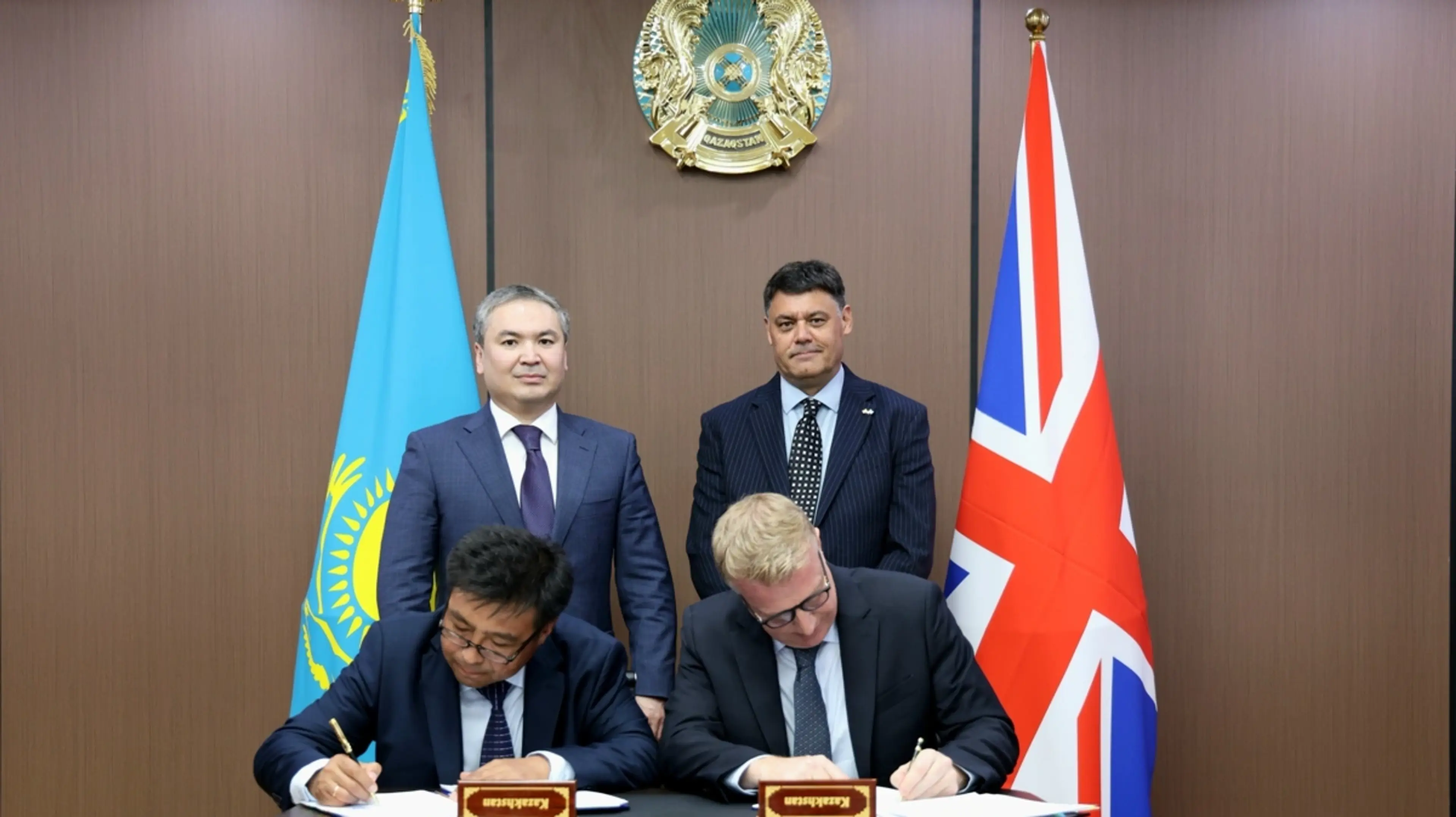 Қазақстан және Британия рений бойынша 107 млн долларлық келісімшарт жасады